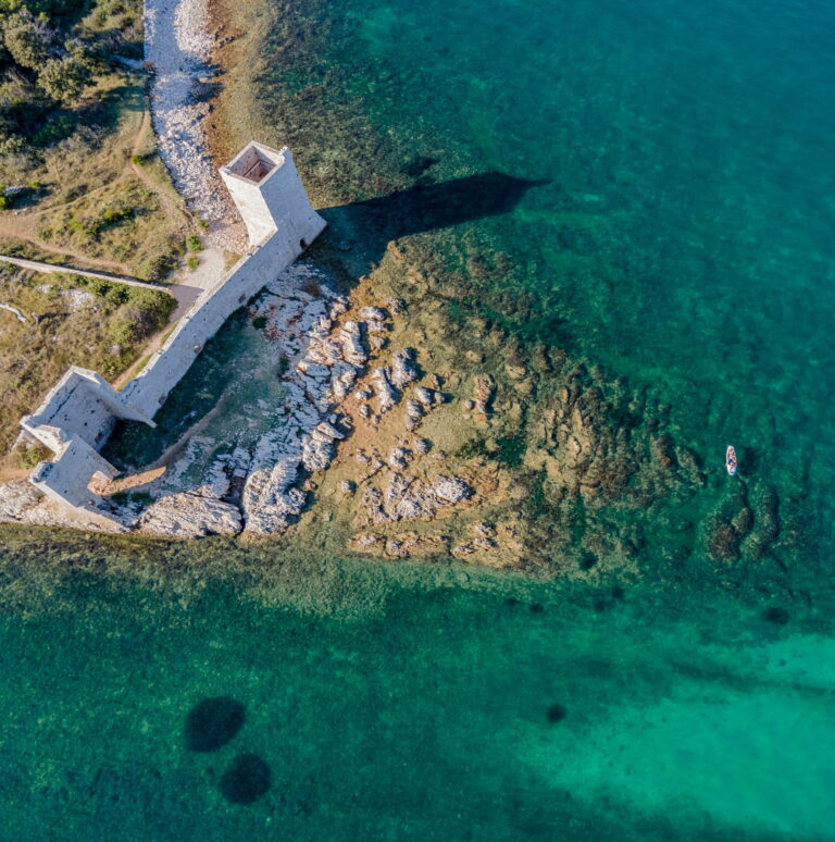 Kaštelina na otoku Viru — naslovna fotografija platforme Otok Vir